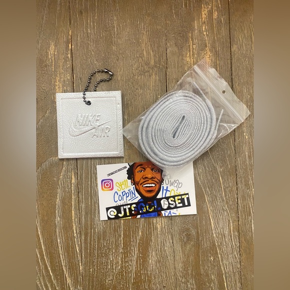 Air Jordan 1 High OG “Silver Toe” Size 8.5M/10W - Picture 10 of 10